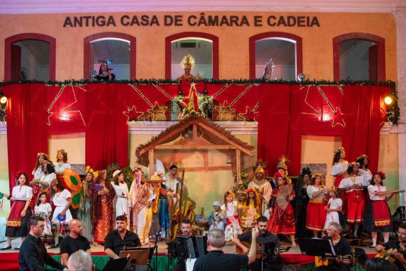 Reisado das Pastorinhas encanta no Natal Mágico de SJB
