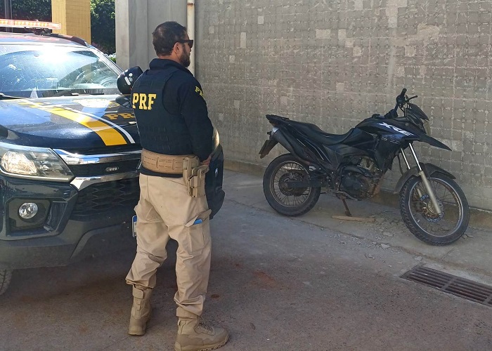 Motocicleta furtada em Minas Gerais é recuperada pela PRF na BR-356