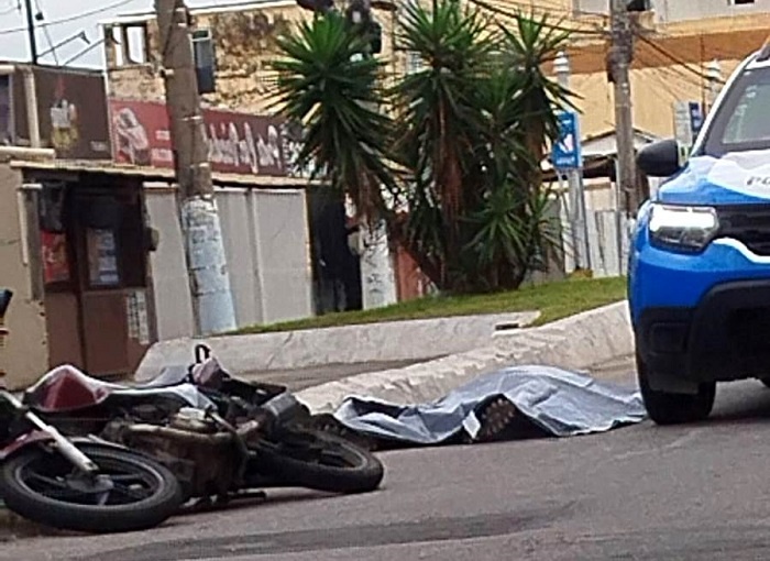Vídeo – Homem morre após cair de moto em Campos
