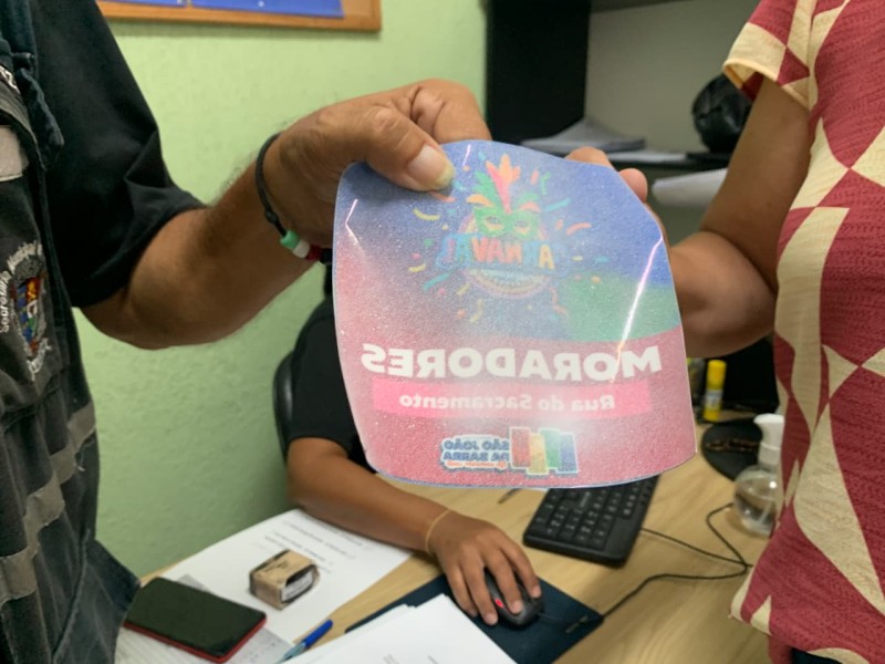 Com ruas fechadas em SJB para o Carnaval, moradores devem ter adesivos de acesso