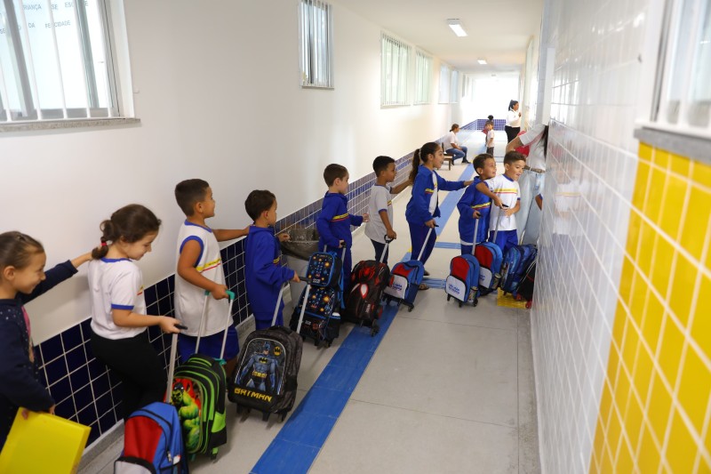 Alunos da rede municipal de SJB retomam as aulas após o recesso de Carnaval