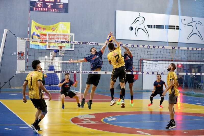 Royal e Alfa estão na final da Copa Sanjoanense de Vôlei 4×4
