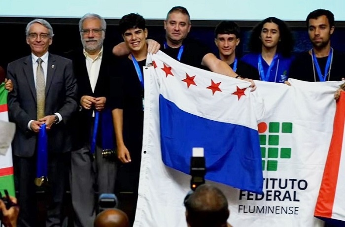 Estudantes de SJB se destacam em feira nacional