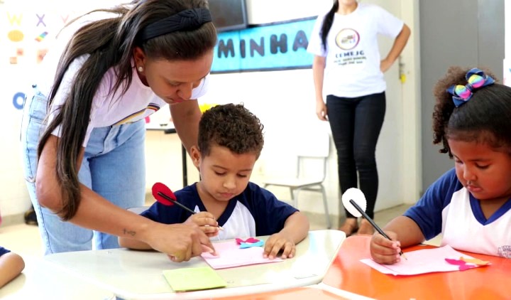 SJB é reconhecida nacionalmente e conquista Selo Prata em alfabetização