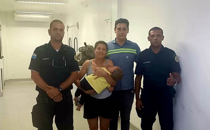 Agentes da Base Integrada de Segurança de Grussaí salvam criança engasgada e recebem reconhecimento da prefeita