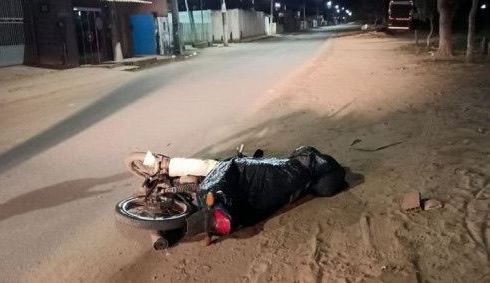 Motociclista é assassinado a tiros ao lado da localidade de Barcelos
