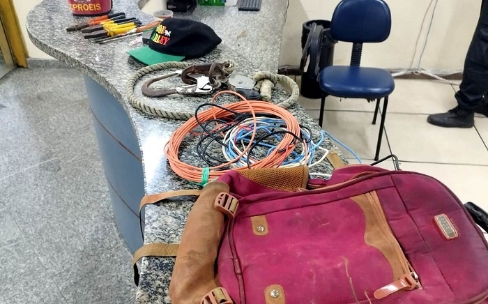 Vídeo – Falso funcionário de operadora de energia é detido por furto de energia em São João da Barra