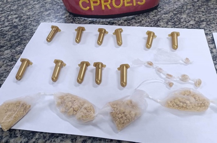 Vídeo – PM apreende drogas em São João da Barra