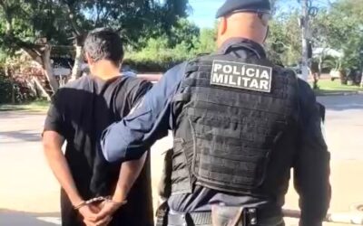 Vídeo – Suspeito de quebrar e furtar loja no Centro de São João da Barra é localizado pela PM e levado à delegacia