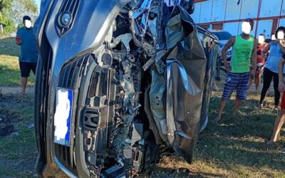Motorista sai de motel sem pagar, provoca acidente e é levado para delegacia na BR-101 em Campos