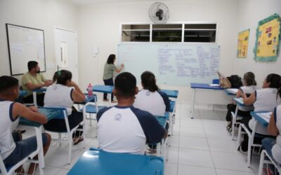 Educação de Jovens e Adultos com renovação de matrículas em SJB