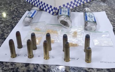 Vídeo – Polícia apreende drogas e munições após suspeito fugir em São João da Barra