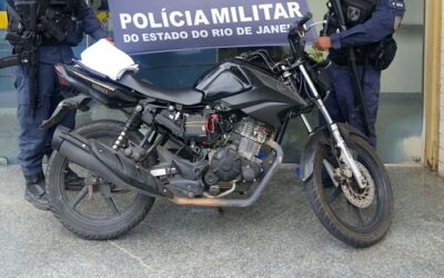 Motocicleta furtada é recuperada pela PM em pousada em Cajueiro, em São João da Barra