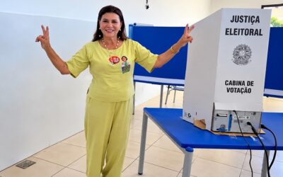 Soninha Pereira vota em Atafona e destaca confiança no processo eleitoral